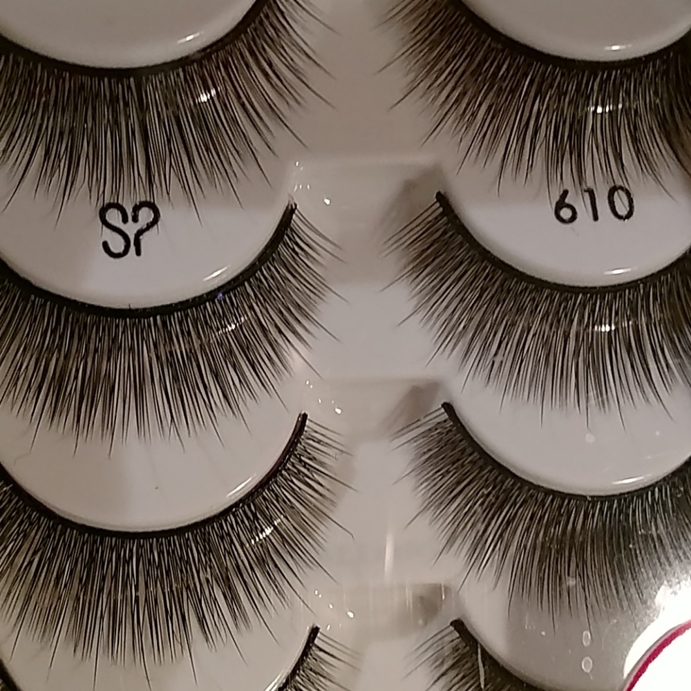 Multi Pack Faux Lashes by Salon Perfect - Picture 2 of 2
